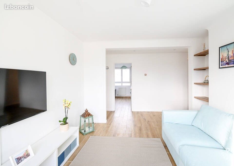 Appartement 1 pièce(s) 64 m²à louer Sartrouville