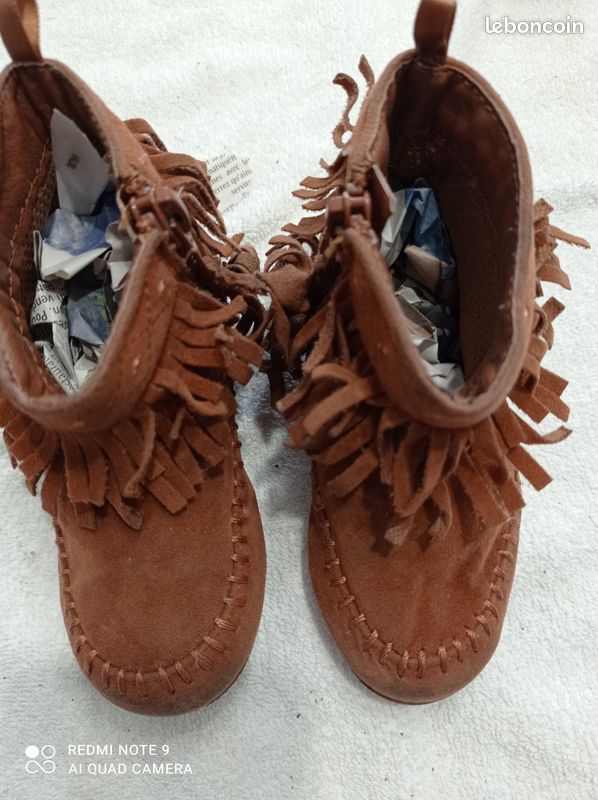 Petites bottines de chez Kiabi point 22 ref 1024Poisson (image 1)