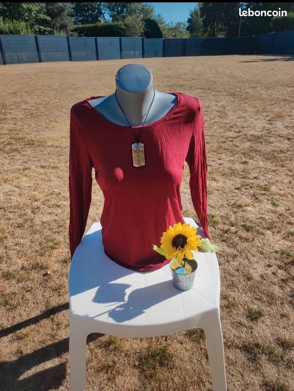 Tee shirt (image 1)