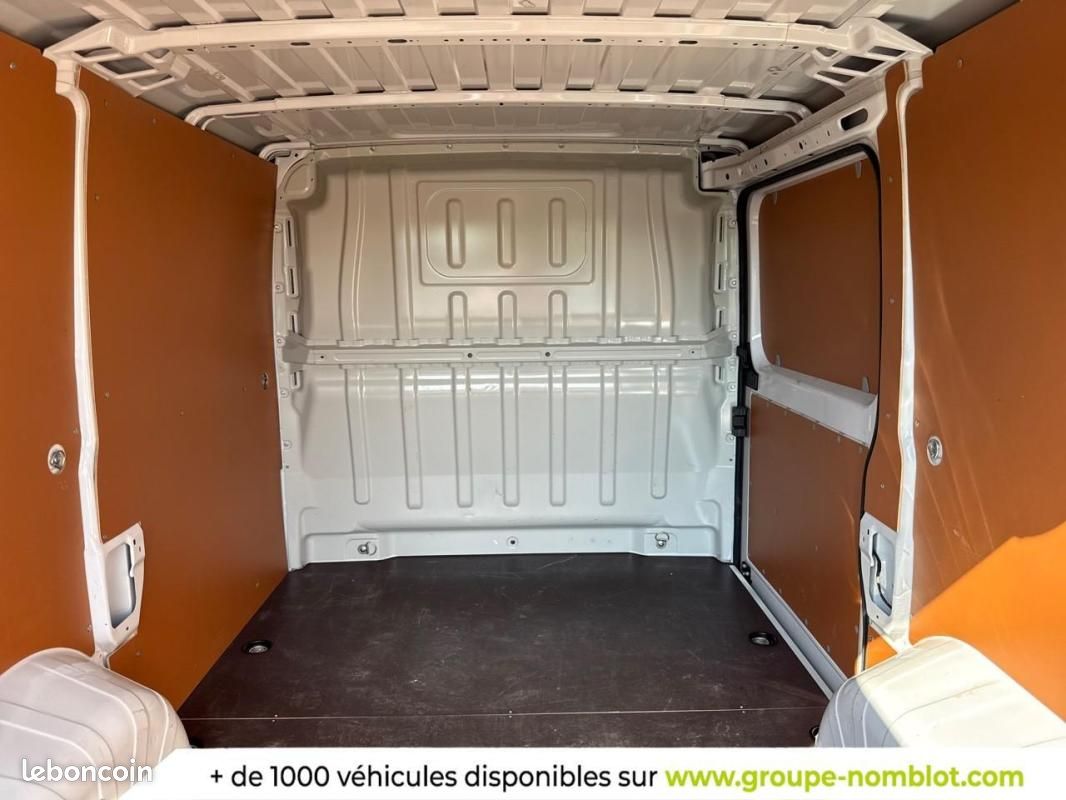 Citroën Jumper FOURGON TOLE 33 L1H1 BLUEHDi 140 S&S BVM6 (image 32)