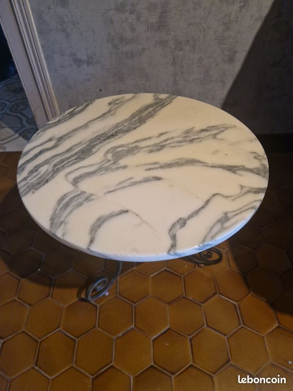 Table d'appoint marbre (image 1)