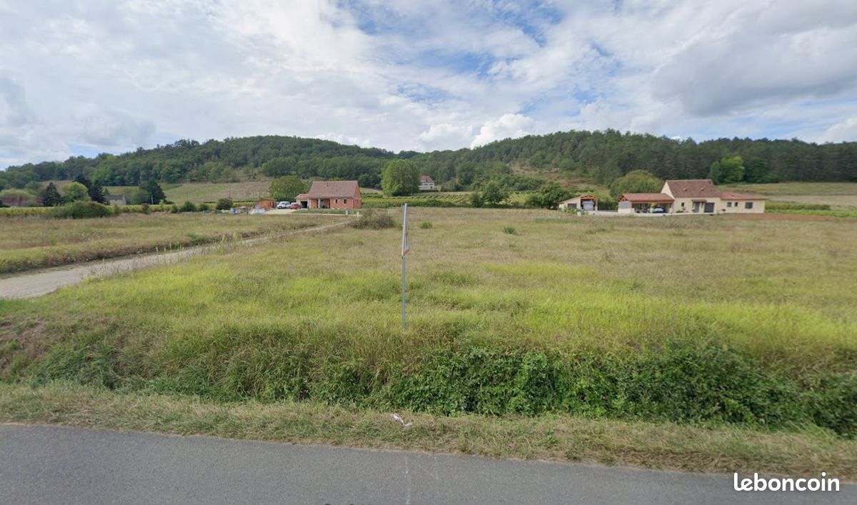 Terrain constructible · à Limeuil · 34 357 €