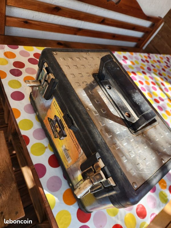 Boîte à outils en acier (image 3)