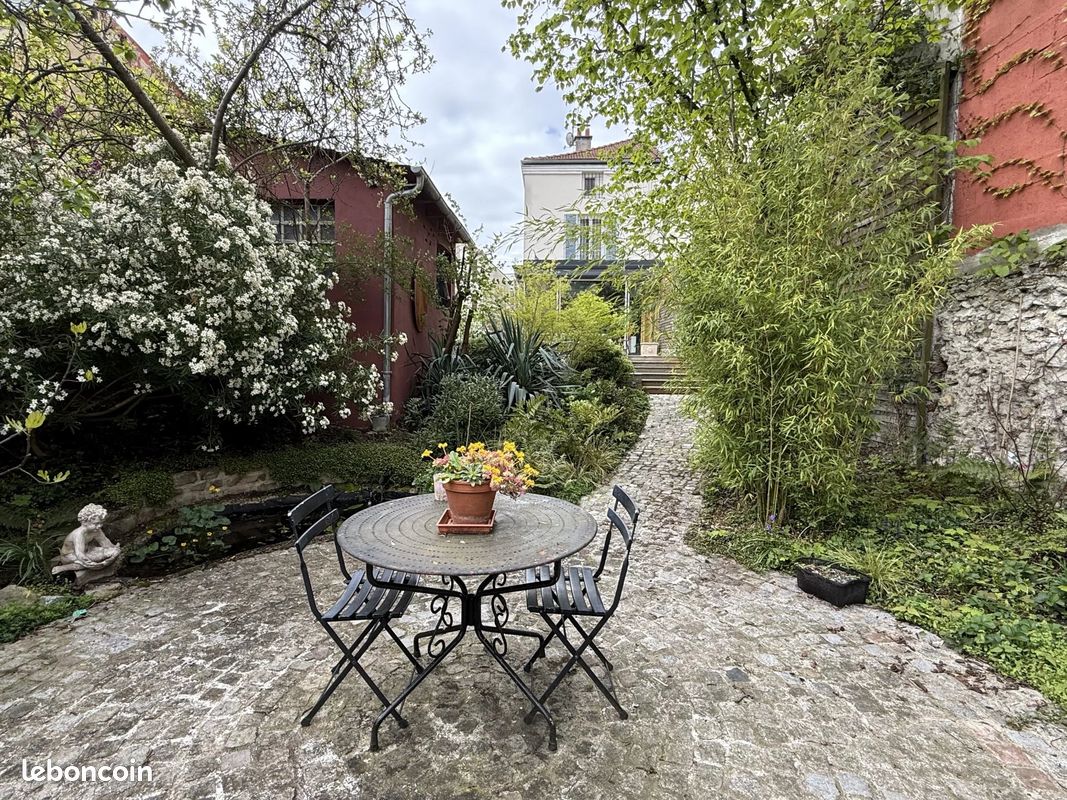 Maison 6 pièces 172 m² · à Romainville · 172 m² · 1 200 000 €