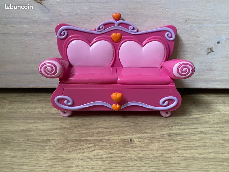 Canapé barbie et coffret bijoux (image 1)
