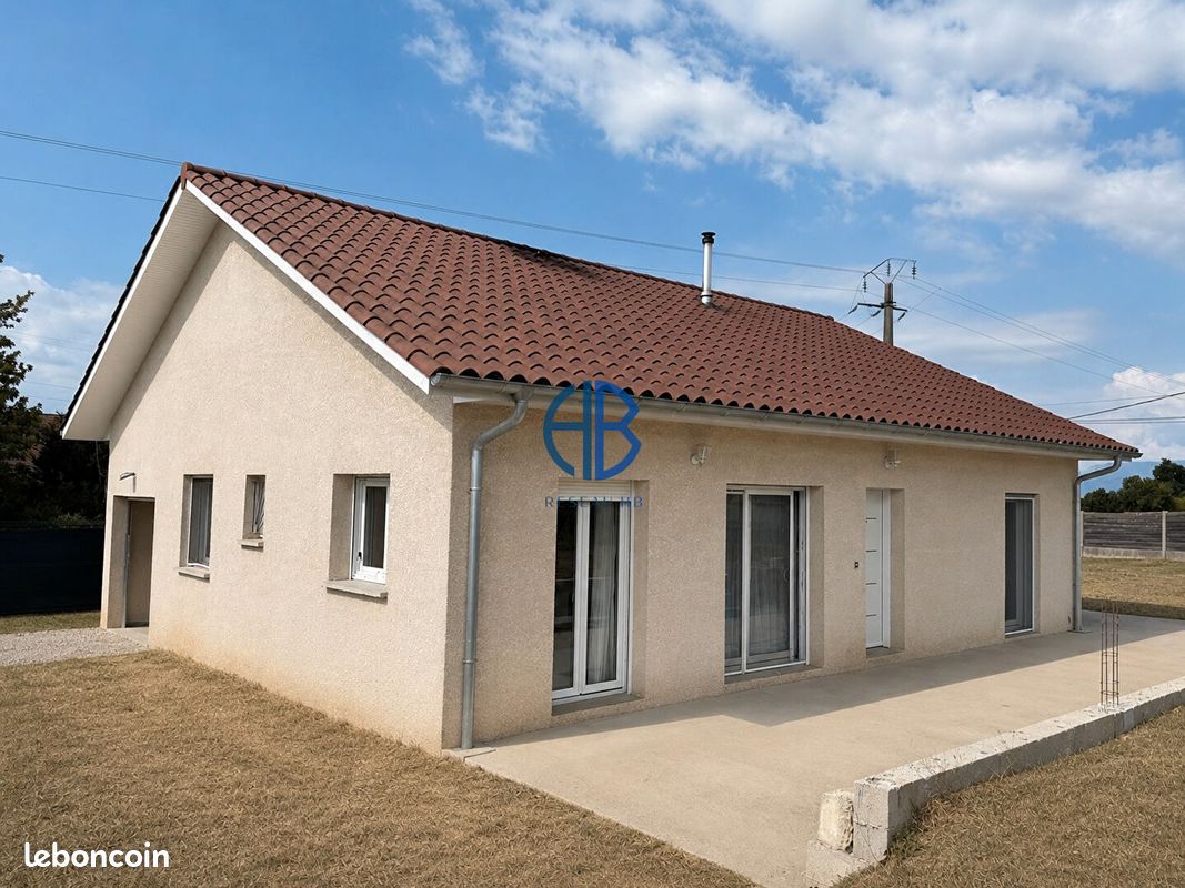 Maison 5 pièces 107 m² · à Saint-André-le-Gaz · 107 m² · 299 900 €