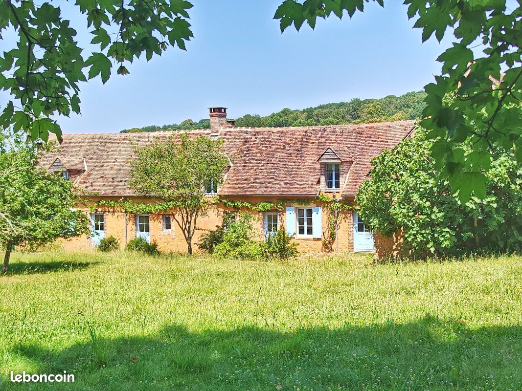 Maison 8 pièces 186 m² · à Saint-Michel-de-Chavaignes · 186 m² · 281 250 €
