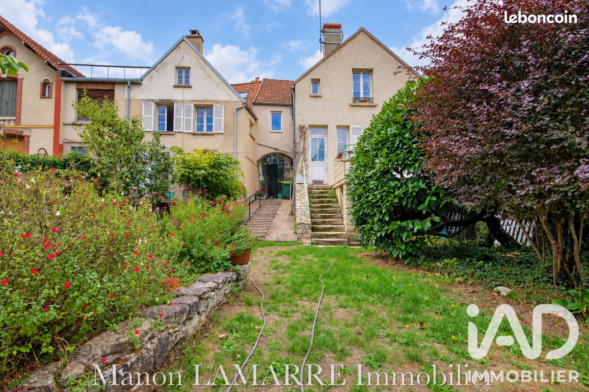 Maison 11 pièces 194 m² · à Vétheuil · 194 m² · 343 200 €