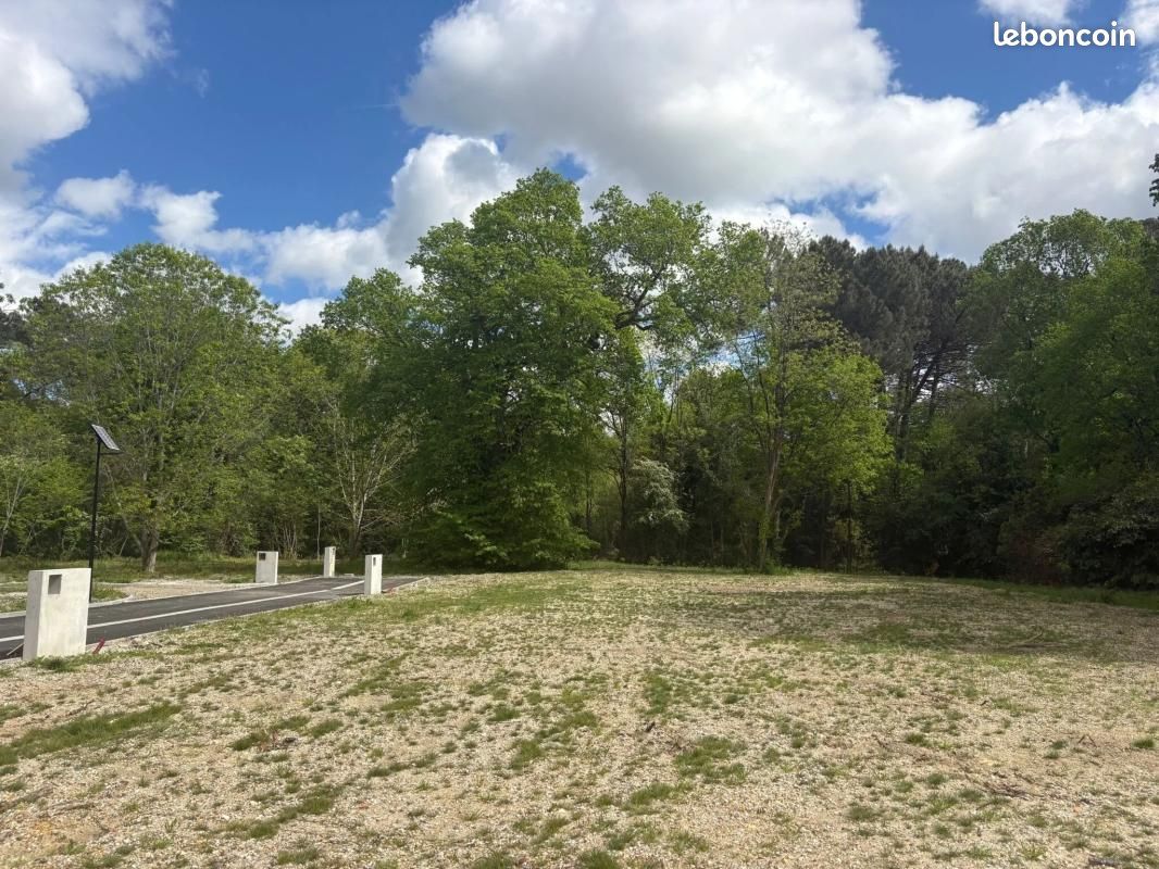 Terrain 950 m² Martillac · 190 000 €