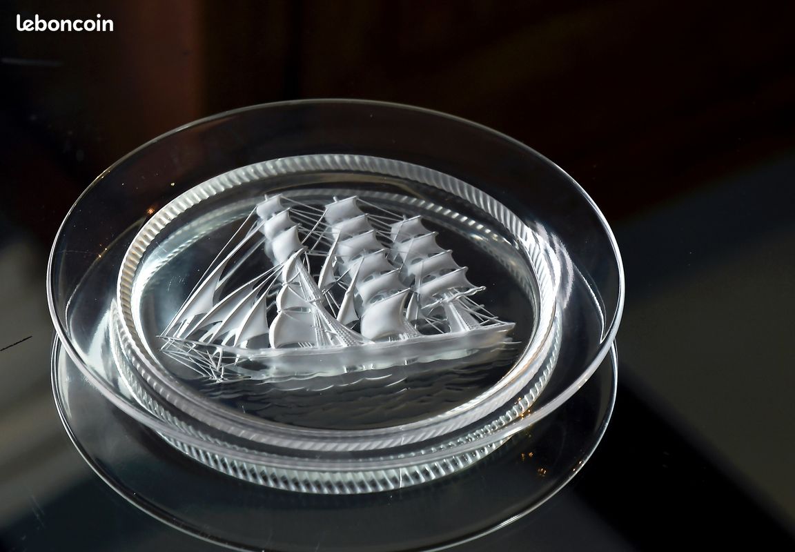 GRAND PLAT COUPE René Lalique modèle pissenlits verre pressé moulé 1920