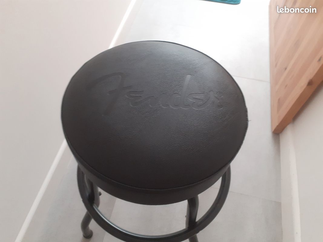 Chaise tabouret tournant Fender pour guitare guitariste (image 2)
