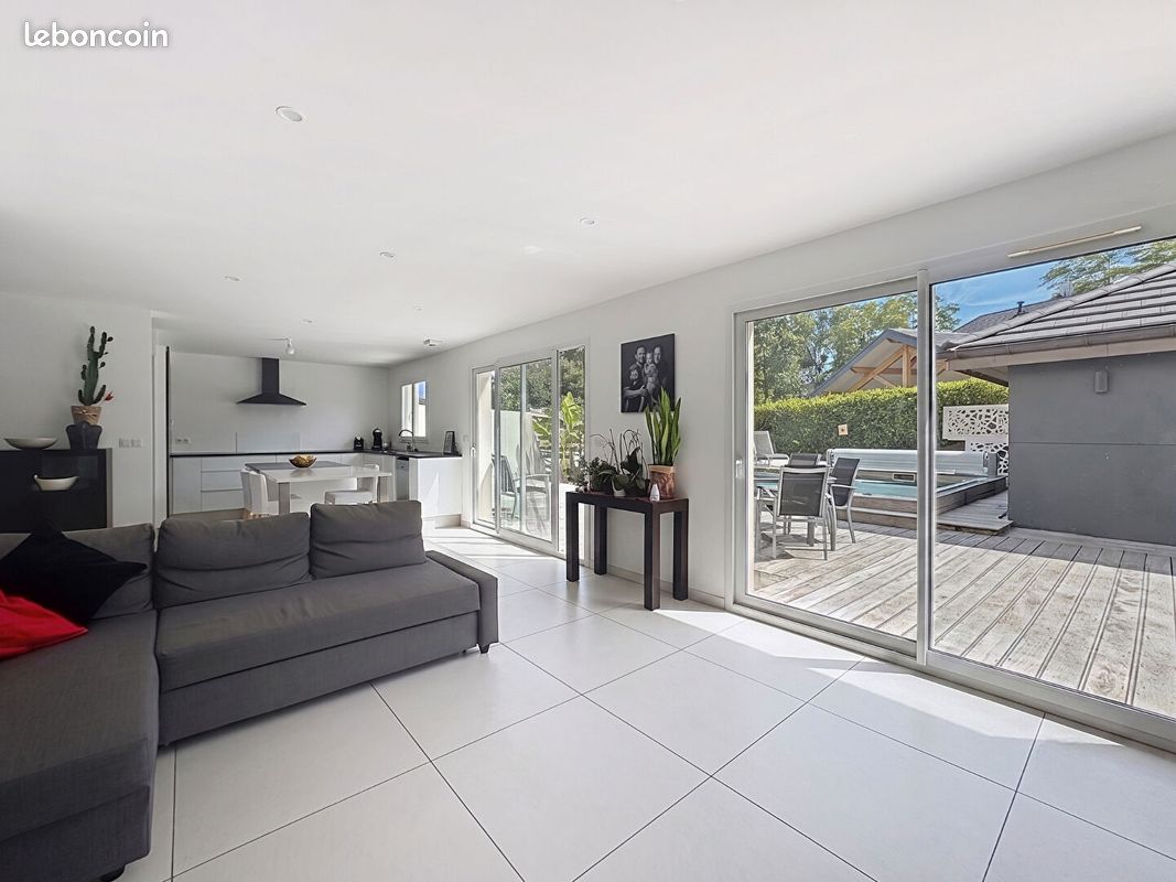 Maison 5 pièces 138 m² · à Charvonnex · 138 m² · 735 000 €