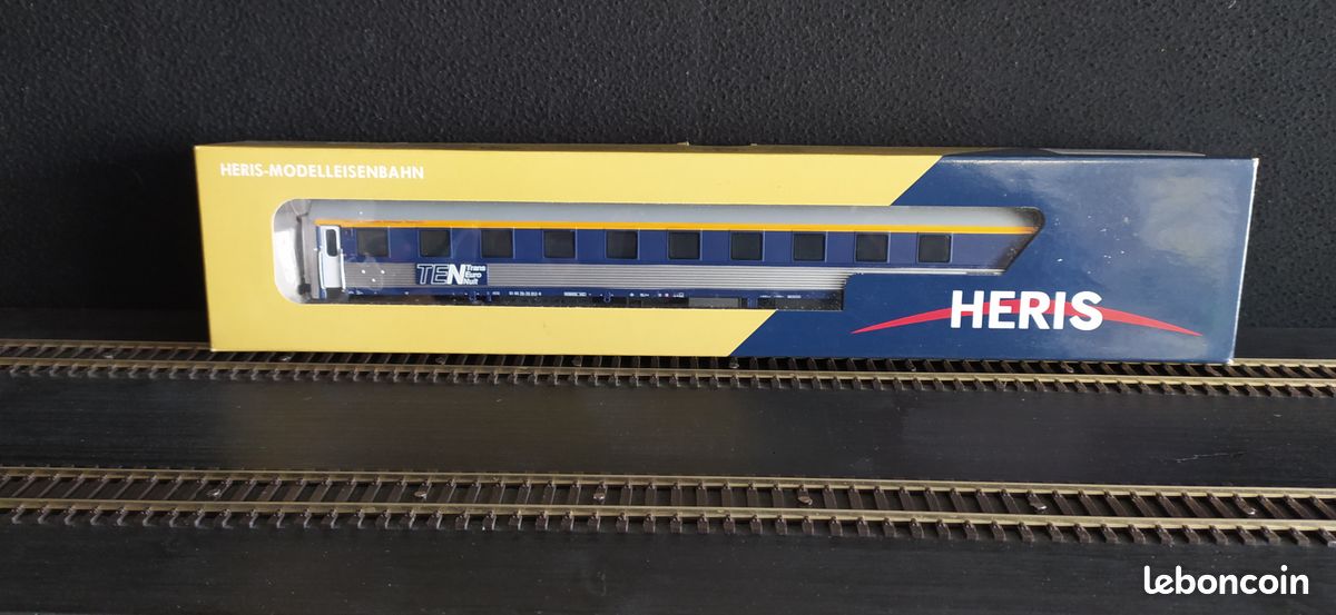 Plaques Itinéraires SUD-EST Pour Réseau Ferroviaire Miniature HO (1:87) – Réf. REE XB-052 – Accessoire Décoration Diorama