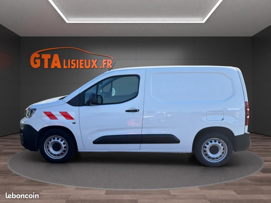 Peugeot Partner FOURGON STANDARD 650 KG BLUEHDI 130 S&S BVM6 ASPHALT (image 2)