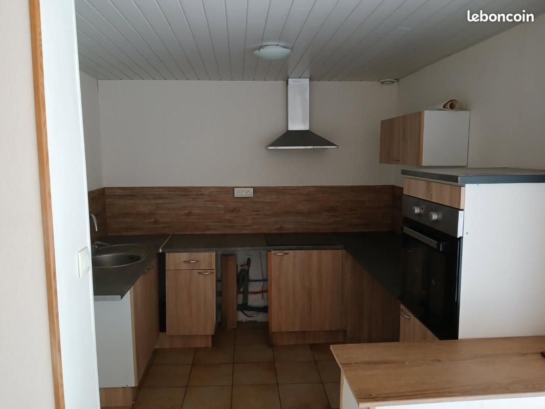 Appartement 3 pièces 74 m² · à Saint-Quentin · 74 m² · 595 €