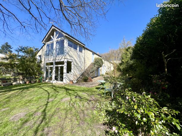 Propriété 9 pièces 240 m²