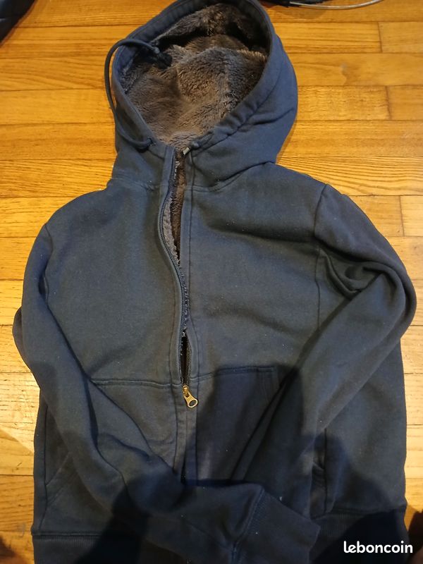 Sweat bleu marine (image 1)