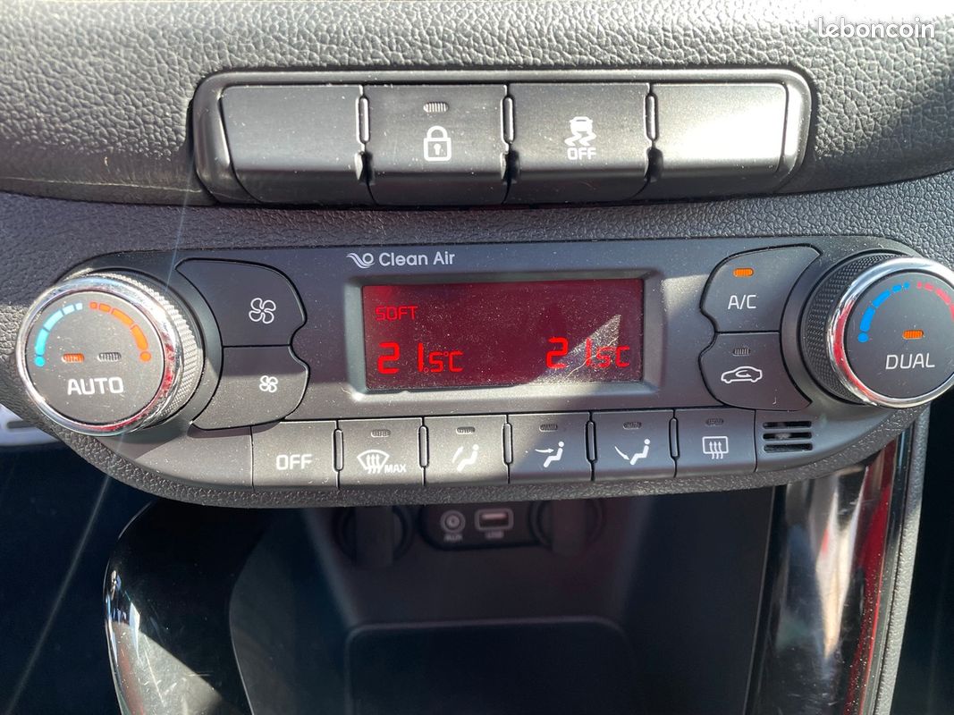 Kia Ceed II (2) 1.6 CRDI 136 ISG GT LINE DCT7 (image 12)