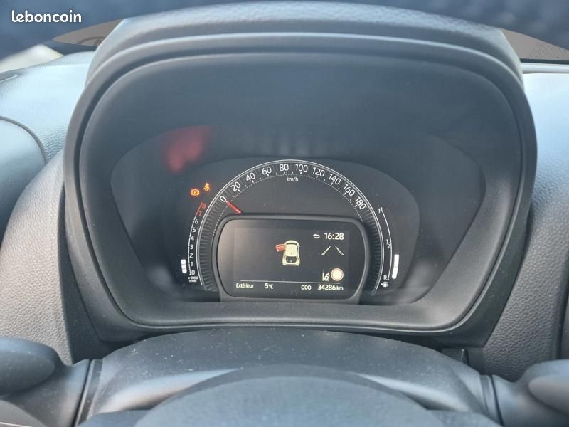 Toyota aygo x 1.0 VVT-i 72 Dynamic MY23 (image 21)