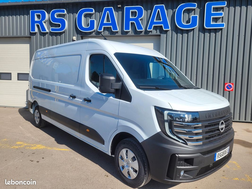 NISSAN INTERSTAR 35 L3H2 FOURGON 2.0 DCI 150 N-CONNECTA 03 PLACES NEUF avec CAMÉRA DE RECUL + CLIM MANUELLE + RADARS ARRIÈRE + ROUE DE SECOURS / GARANTIE CONSTRUCTEUR 5 ANS ( Prix de Vente 31 990 HT ) (image 1)