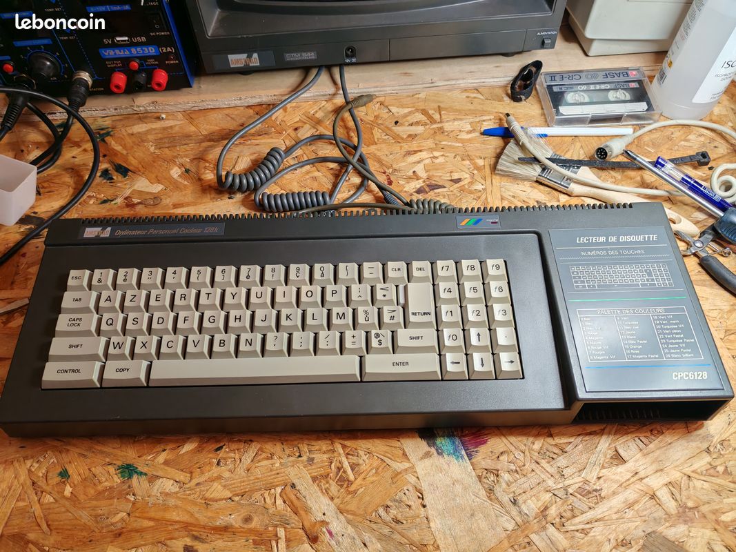 Clavier AZERTY Amstrad cpc 6128 testé et revisé 141225A (image 1)
