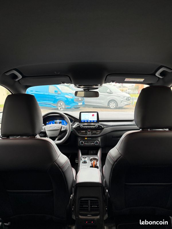 Ford Kuga 2.5 Duratec 190ch FHEV E85 ( Bioéthanol d'origine) ST-Line X BVA, (S.U.V.), Noir ,Pack Sport, Pack Hiver (image 4)