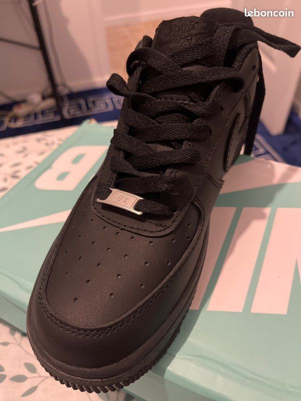 Air force 1 noir (image 2)