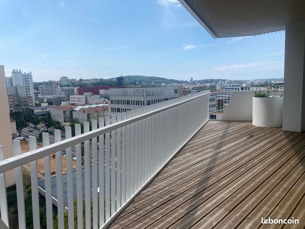 Appartement 3 pièces 85 m² · à Saint-Étienne · 85 m² · 990 €