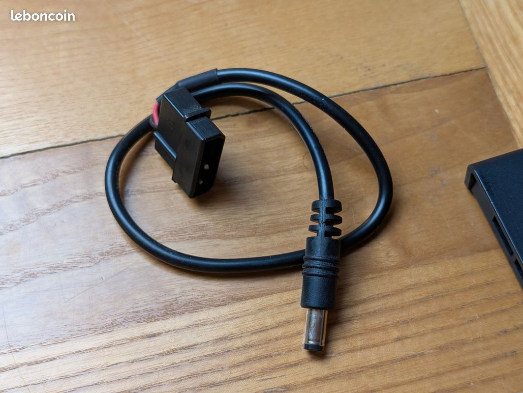 Contrôleur de Ventilateurs NZXT GRID+ V2 - Accessoires informatique