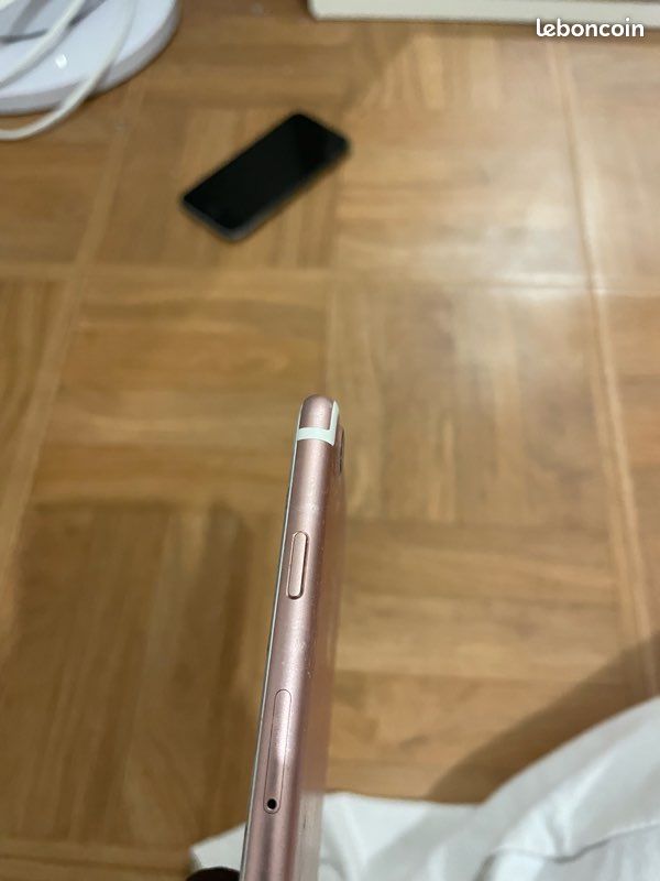 IPhone 7 rose (image 3)