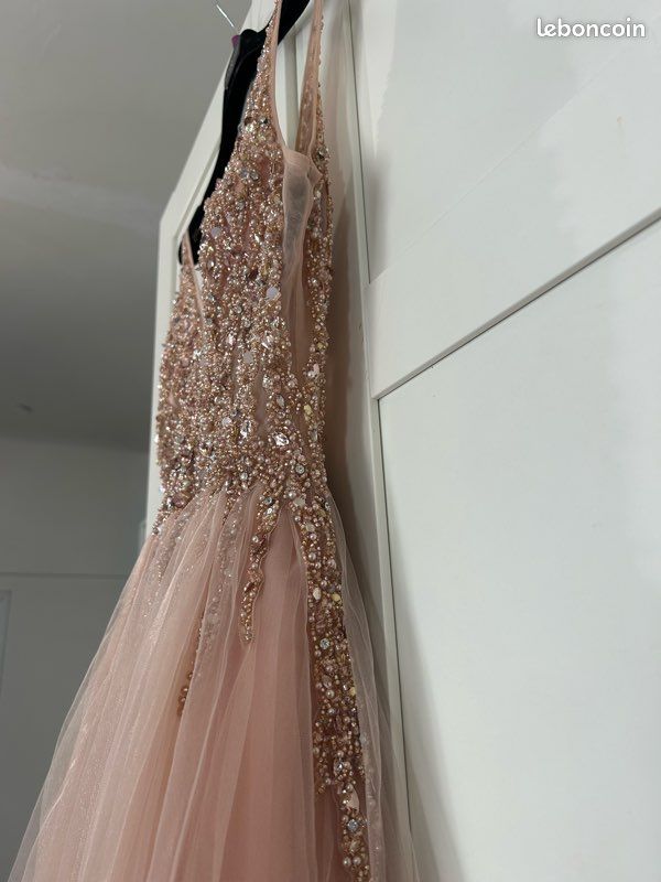 Robe De Soirée Longue Rose Corizzi Taille 40 - Occasion Très Bon état