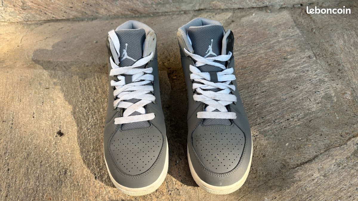 Chaussures Nike Basket Nike Air Jordan Flight BG Montante