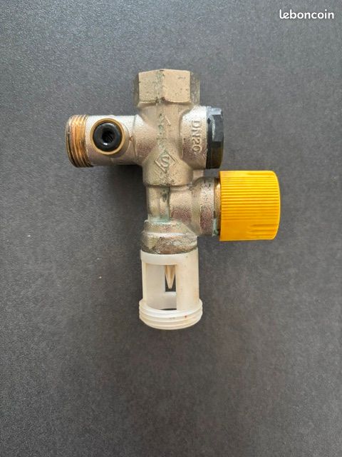 Cumulus électrique Ariston Chauffe-eau 200 litres Résistance stéatite (image 6)