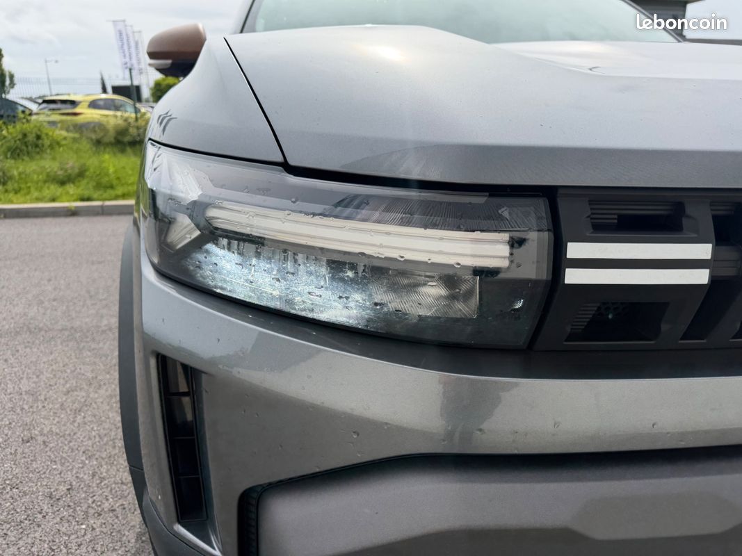 DACIA DUSTER TCe 141cv Hybride 4x2 EDC Extreme - Sièges Volant chauffants / CarPlay / Caméra 360 - (image 45)