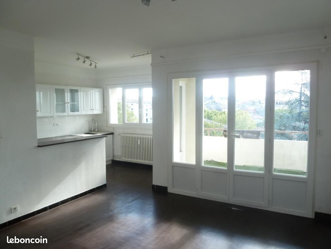 Appartement 2 pièces 44 m² · à Aubenas · 44 m² · 535 €/mois