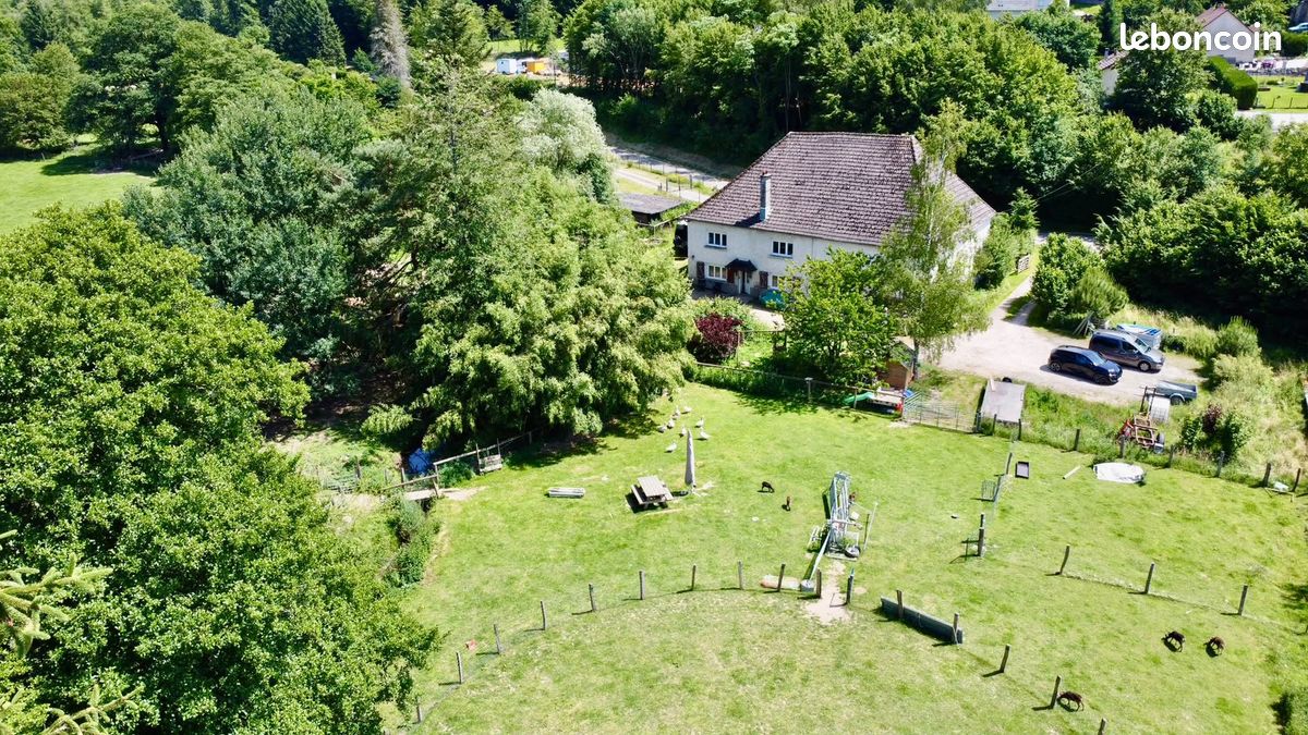Maison 6 pièces 196 m² · à Lure · 196 m² · 275 000 €