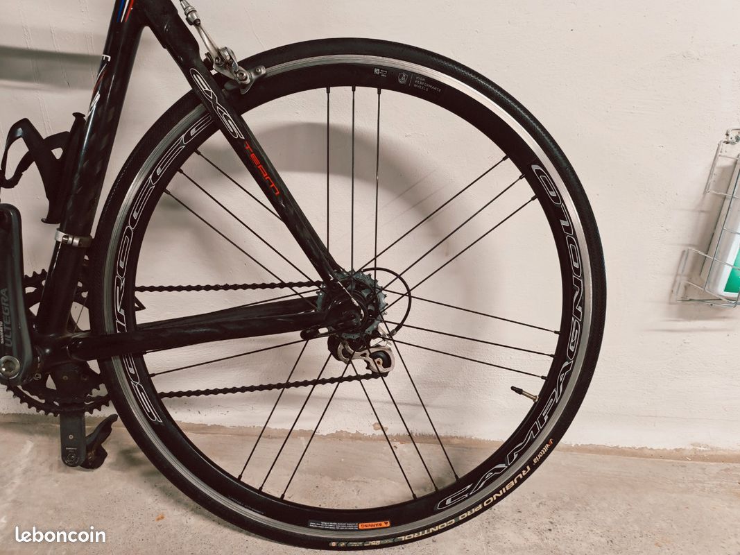 Vélo de course carbone EXS avec pneus Campagnolo Scirocco neufs (image 4)
