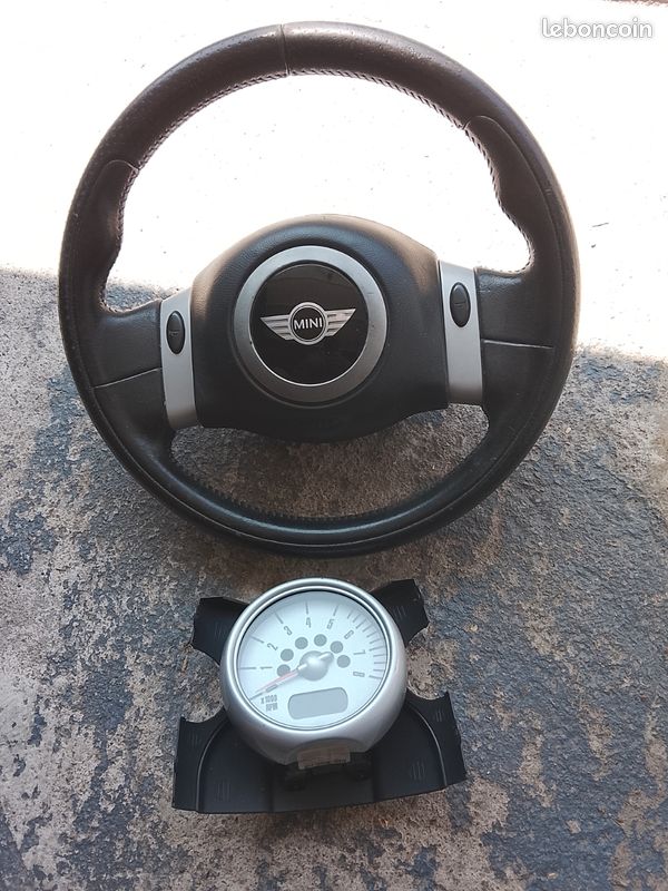 Vends volant +compteur mini Cooper (image 1)