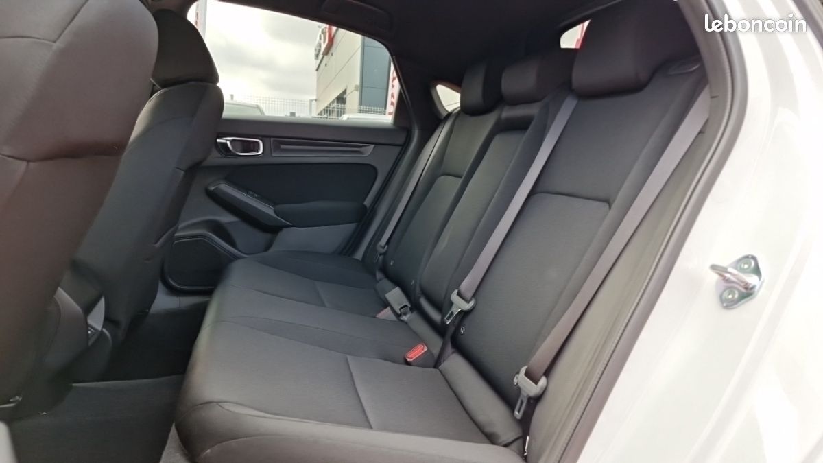Honda Civic XI 2.0 i-MMD Executive (image 15)