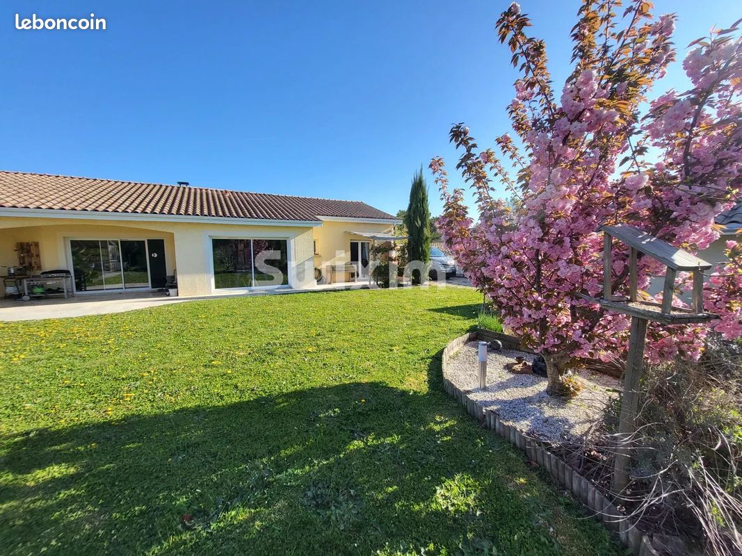 Maison 8 pièces 160 m² · à Charnay-lès-Mâcon · 160 m² · 585 000 €