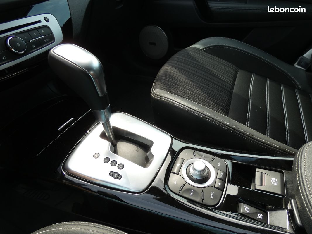 RENAULT LAGUNA 1.5 dCi 110 eco2 Bose Edition EDC (image 22)