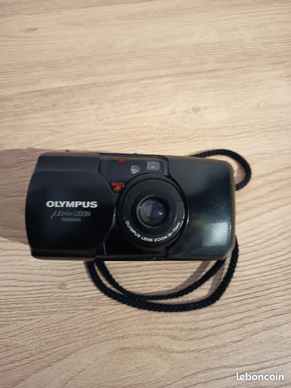 Appareil photo argentique compact 35 mm Olympus TRIP35 argent fabriqué