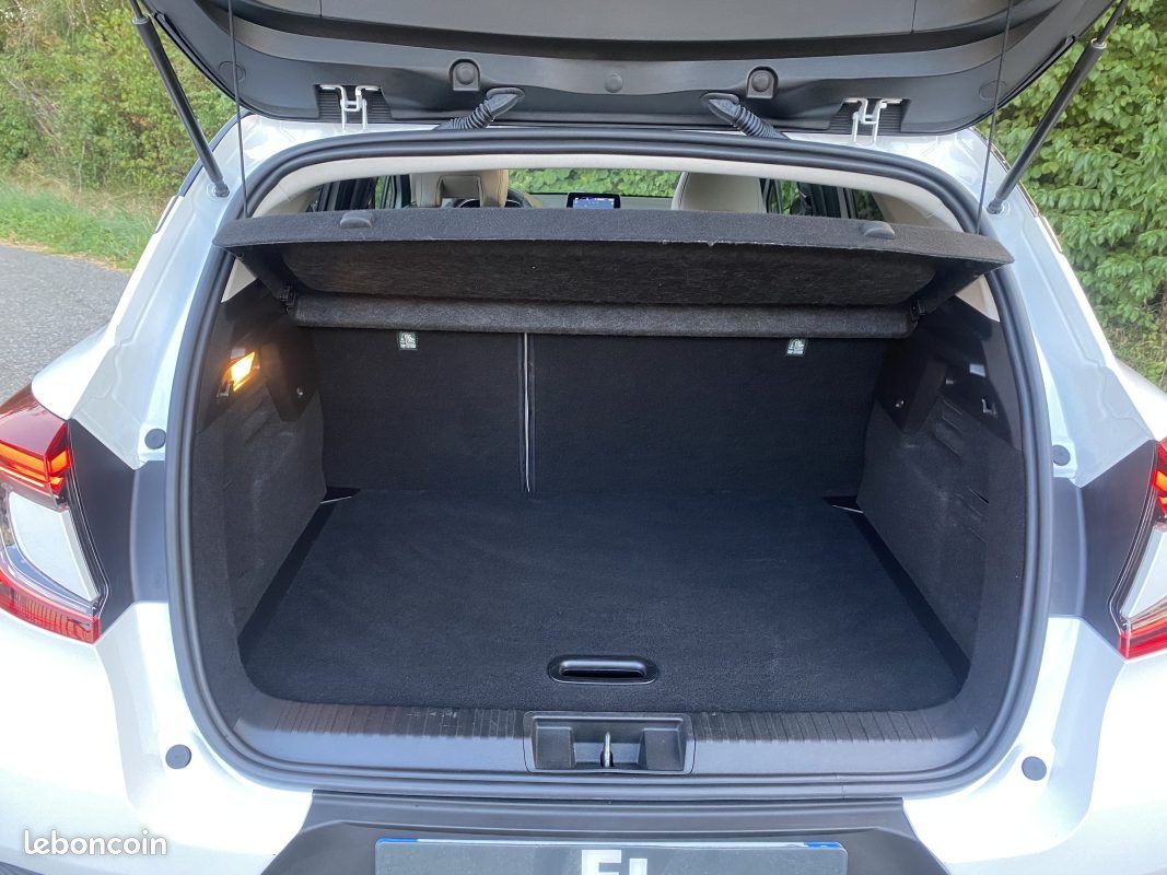 Renault Captur E-Tech 1.6 Hybrid 145ch Initiale Paris - Caméra - Cuir chauffants -Toit Ouvrant (image 11)