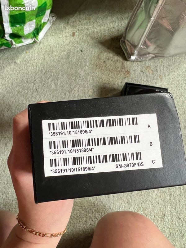 Samsung Galaxy S10e + batterie et accessoire (image 9)