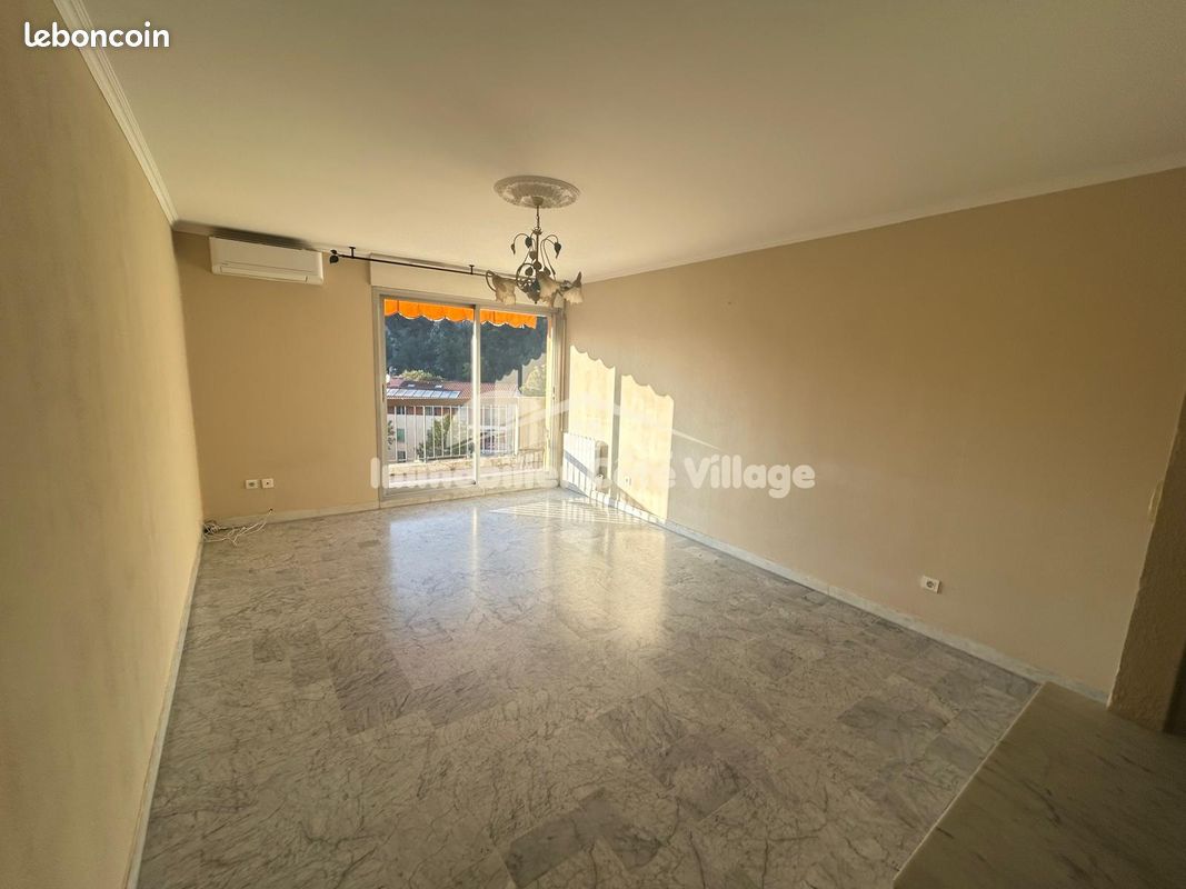 Appartement 3 pièces 70 m² · à La Trinité · 70 m² · 1 175 €/mois