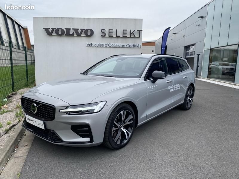 Volvo V60 B3 163ch Plus Style Dark DCT 7 (image 1)