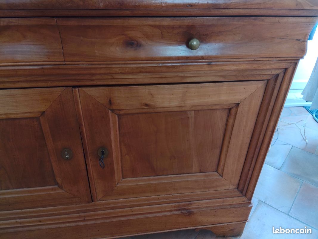 Buffet ancien en bois massif – style rustique (image 9)