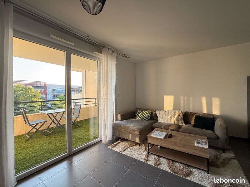 Appartement 3 pièces 66 m² · à Saint-Cyr-sur-Mer · 66 m² · 1 270 €/mois