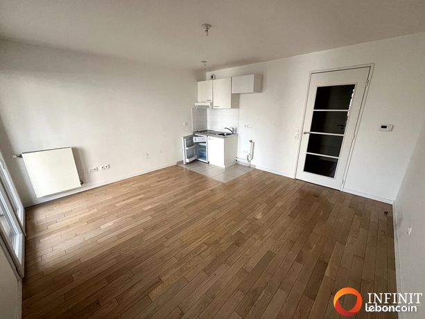 Studio 1 pièce 27 m²