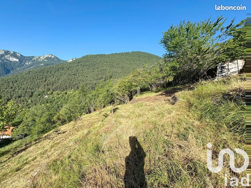 Terrain 2213 m² · à Venanson · 2 213 m² · 116 000 €
